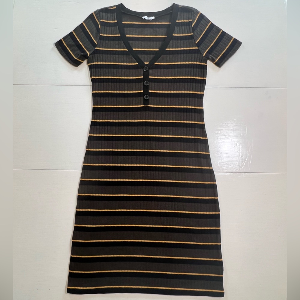 Abound Green Bodycon MIDI Dress size Medium